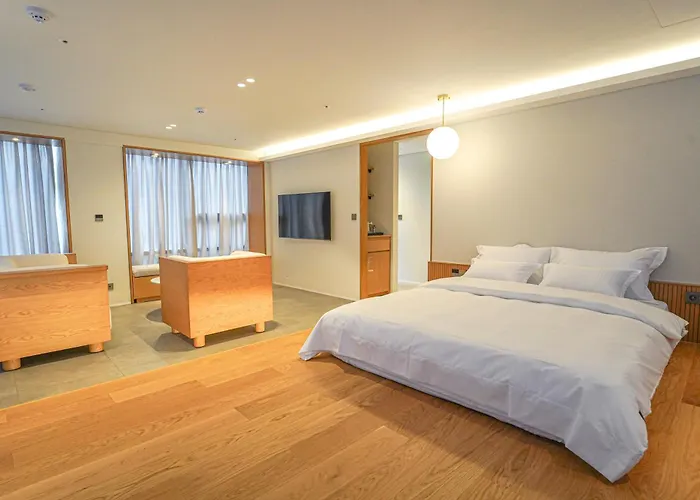 Ground27 Hotel *